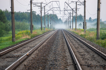 Fototapeta premium railroad tracks in the morning