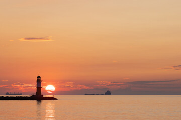 Stimmungsvoller Abend vor Warnemünde
