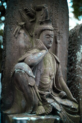 古寺の石仏