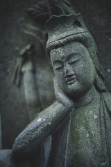 古寺の石仏