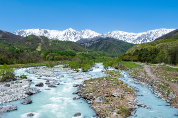 白馬村　北アルプス　松川 © Mugi
