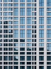 Fototapeta premium Reflective Urban Facade