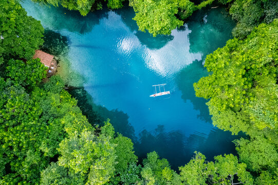 Riri Blue Hole, Espiritu Santo, Vanuatu