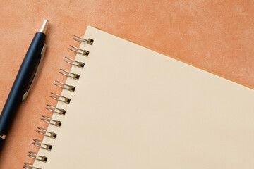 メモ帳とボールペン