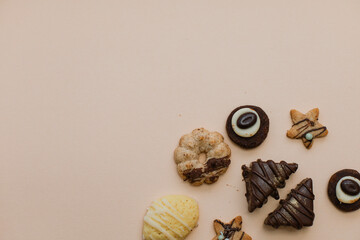 cookies on a plain background, Christmas cookies