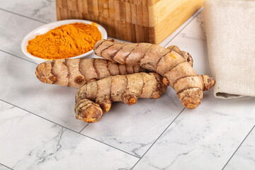 Fresh aroma tumeric roots heap