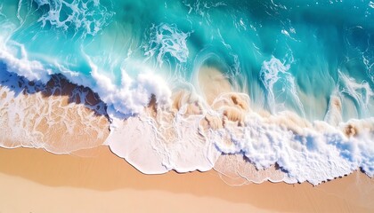 Obraz premium Coastal waves on a sandy beach
