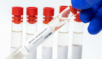 Methyl anthranilate