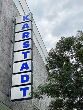 Geschlossenes Kaufhaus Karstadt in Esslingen - Esslingen am Neckar, 05.08.2025