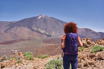 Hiker overlooking Pico del Teide