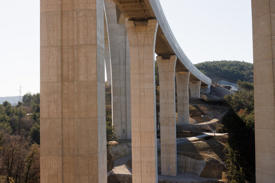 Precast concrete highway viaducts