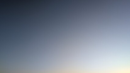 The Serene Horizon at Dusk An Exquisite Tranquil Sky Provides a Beautiful View of Nature