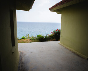 hi-tech house by sea