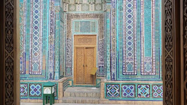  Panoramic Motion Along Islamic Architectural Ornament
