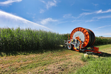 Canon arrosage ma&iuml;s, champs de culture c&eacute;r&eacute;ales