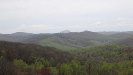 Fototapeta premium View across the Blue Ridge Parkway and mountains