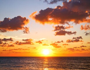 Fototapeta premium Golden Sunset Over the Ocean, Dramatic Cloudscape