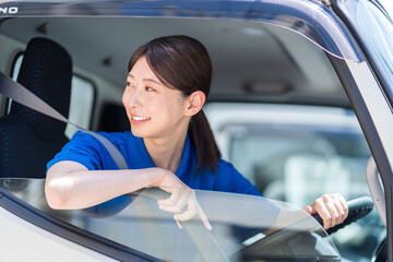 トラックドライバーの女性。