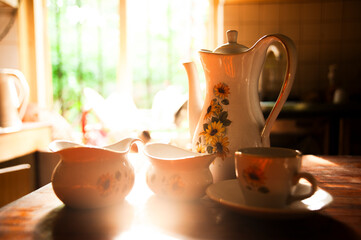Elegant Vintage Tea Set on Sunlit Table &ndash; Classic Home D&eacute;cor Still Life