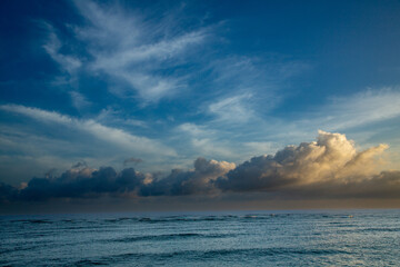 Obraz premium 奄美大島の夏の空。