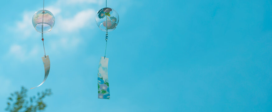 Wind chimes: a symbol of summer in Japan. 日本の夏の風物詩。風鈴。