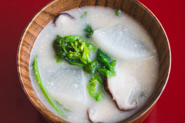 菜の花と大根と椎茸の粕汁