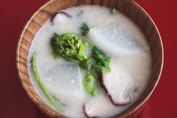 菜の花と大根と椎茸の粕汁