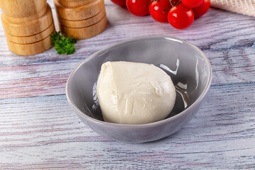 Italian Mozarella buffalo cheese ball