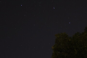 Astronomia, gwiazdy na niebie © POV_swiata