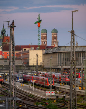 Trains at Munchen Hauptbahnhof Central Railway Station, main railway station in the city of Munich, Germany