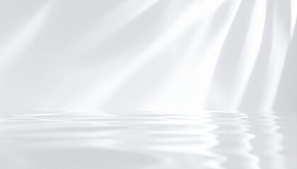 潤いや透明感イメージの水面のある部屋　光が差し込む白い空間にできた柔らかな反射と影の抽象背景
