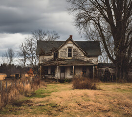 Fototapeta premium Abandoned Rural Farmhouse