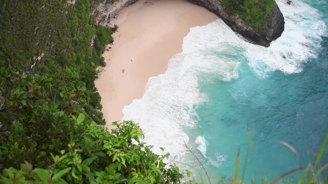 The beauty of Nusa Penida's natural white sand beaches, seen from the top of the hill