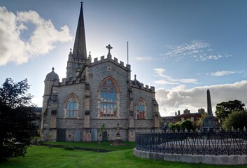 Fototapeta premium centre historique de Londonderry ou Derry en Irlande du Nord, Royaume-Uni