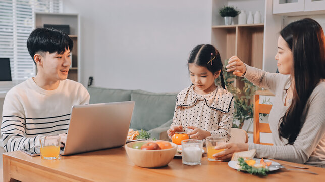 Family spends their free time together - Powered by Adobe