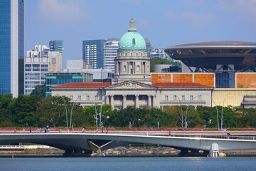 Jubilee Bridge and Old Supreme Court in Singapore