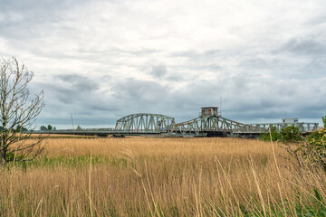 alte stillgelegt Eisenbahnbr&uuml;cke, Darss Meiningenbruecke