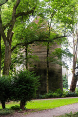 Bunker in einem Park in Wuppertal, Deutschland