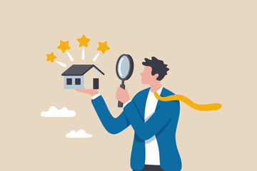 Naklejka premium Real Estate Inspection Illustration – Man Evaluating House with Magnifying Glass and Star Rating.