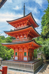 竹生島 宝厳寺の三重塔