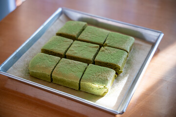 焼きたて抹茶ケーキ