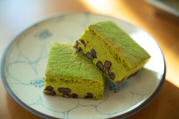 午後の日差しと抹茶スイーツ