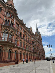 Gebäude in der Nähe vom Bahnhof St. Pancras in London