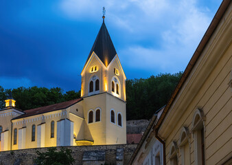 Nachtaufnahme Der Pfarrkirche Der Geburt