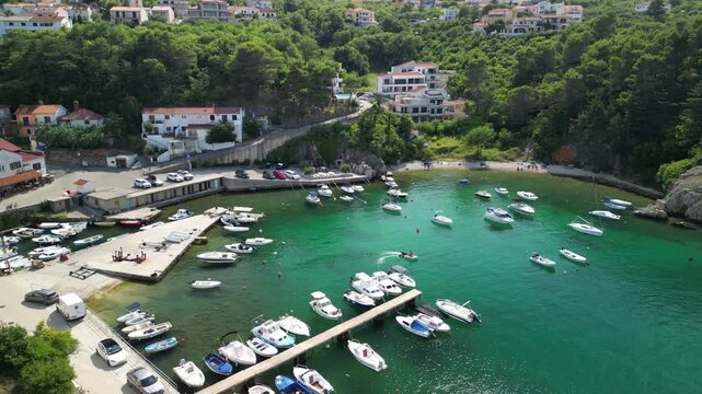 Vrbnik - wyspa Krk - Chorwacja - ujęcia z drona w piękny słoneczny dzień