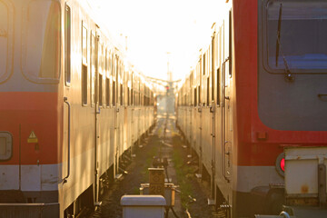 Züge - Sonnenuntergang - Bahn - München - Bahnhof