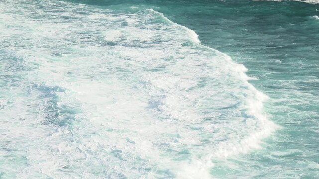 Intersecting &ldquo;Meoto-nami&rdquo; Wave Patterns at Koibito Cape, Susami, Wakayama, Japan　波が寄り添うように交差する合掌波「恋人岬の婦夫波(めおとなみ) 」和歌山県すさみ町