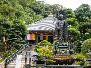 清荒神清澄寺の一願地蔵尊と本堂