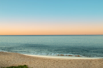 Fototapeta premium Pôr do Sol com o mar