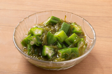 オクラ　めかぶ　麺つゆ和え